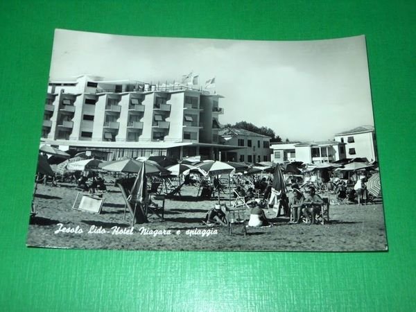 Cartolina Jesolo Lido - Hotel Niagara e spiaggia 1958