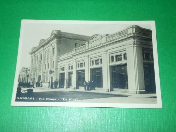 Cartolina Sassari - Via Roma "La Fiat" 1931