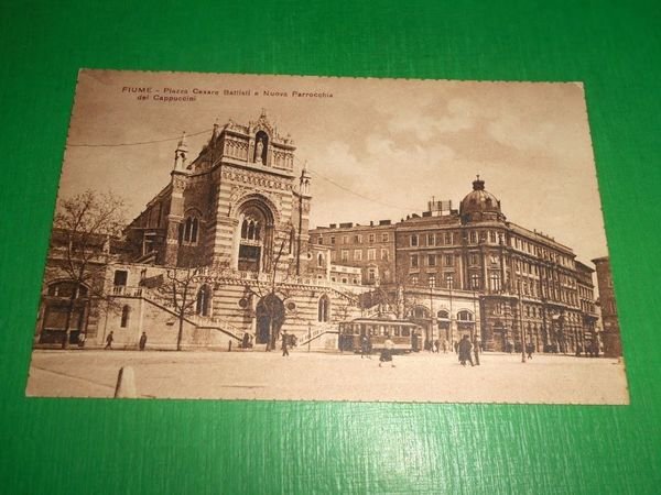 Cartolina Fiume - Piazza Cesare Battisti e Nuova Parrocchia dei …