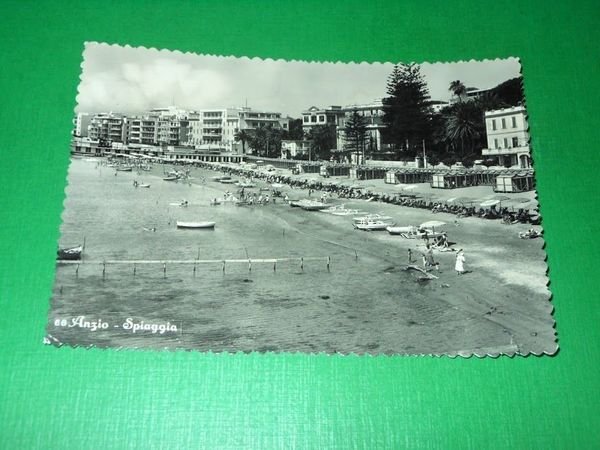 Cartolina Anzio - Spiaggia 1954