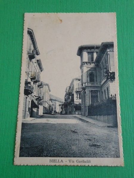 Cartolina Biella - Via Garibaldi 1925 ca