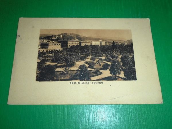 Cartolina Saluti da La Spezia - I Giardini 1910