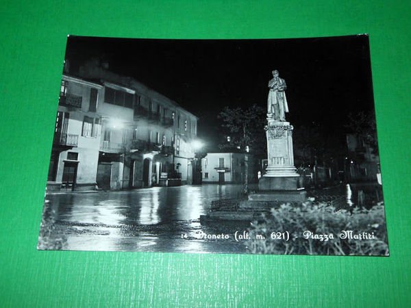 Cartolina Dronero ( Cuneo ) - Piazza Martiri 1966