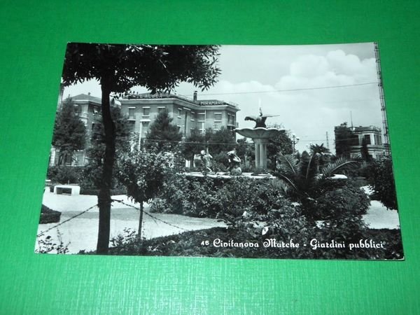 Cartolina Civitanova Marche - Giardini Pubblici 1960