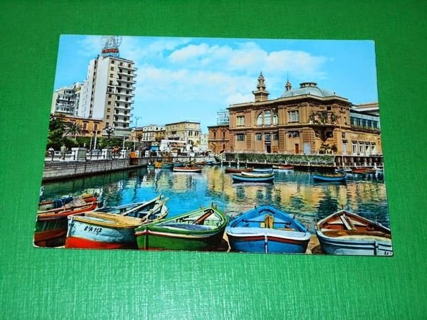 Cartolina Bari - Teatro Margherita 1962