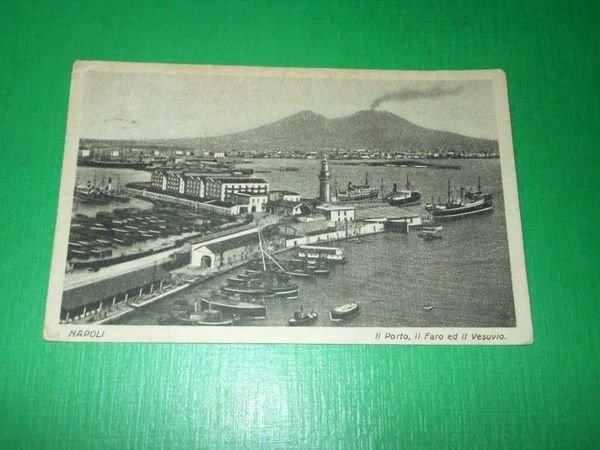 Cartolina Napoli - Il Porto , il Faro e il …