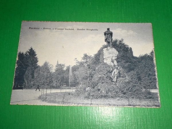 Cartolina Piacenza - Monumento a Giuseppe Garibaldi - Giardini Margherita …