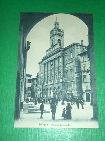 Cartolina Foligno - Palazzo Comunale 1920 ca