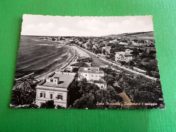 Cartolina Santa Marinella - Lungomare e spiaggia 1960 ca