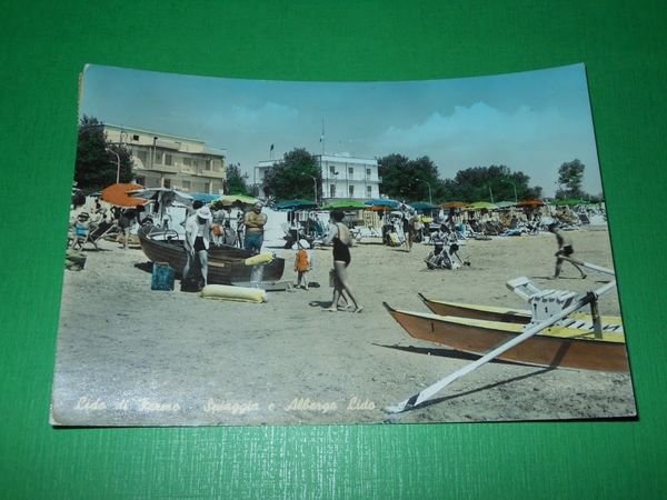 Cartolina Lido di Fermo - Spiaggia e Albergo Lido 1966