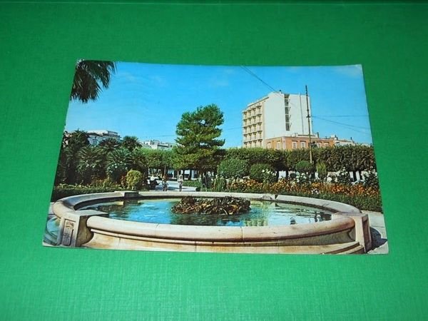 Cartolina Corato ( Bari ) - Piazza Plebiscito 1969