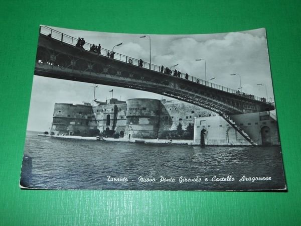 Cartolina Taranto - Nuovo Ponte Girevole e Castello Aragonese 1960