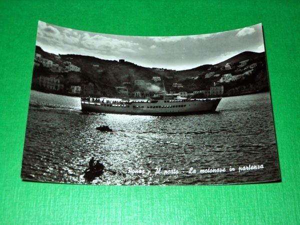 Cartolina Ponza - Il porto - La motonave in partenza …