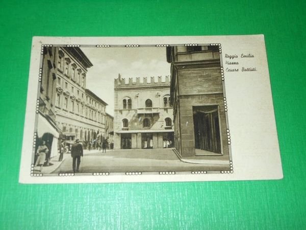 Cartolina Reggio Emilia - Piazza Cesare Battisti 1944
