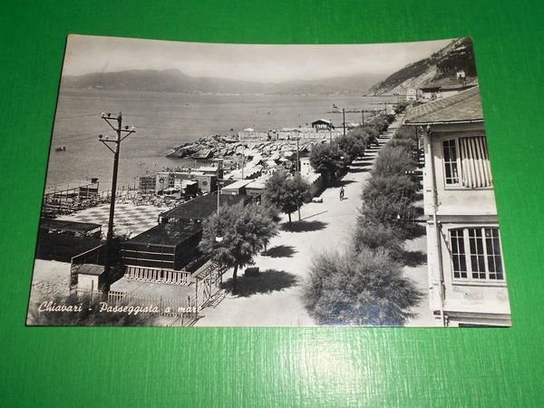 Cartolina Chiavari - Passeggiata a mare -- 1950