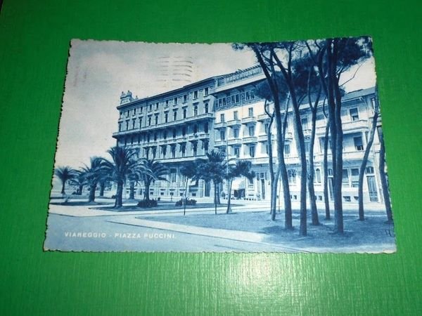 Cartolina Viareggio - Piazza Puccini 1951