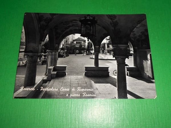 Cartolina Rovereto - Particolare Cassa di Risparmio e piazza Rosmini …
