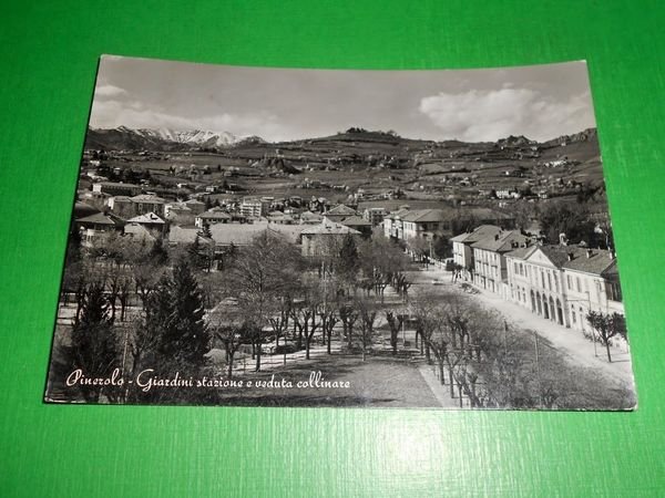 Cartolina Pinerolo - Giardini stazione e veduta collinare 1961