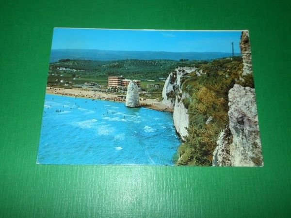 Cartolina Gargano Pittoresco - Vieste - La spiaggia di Pizzomunno …