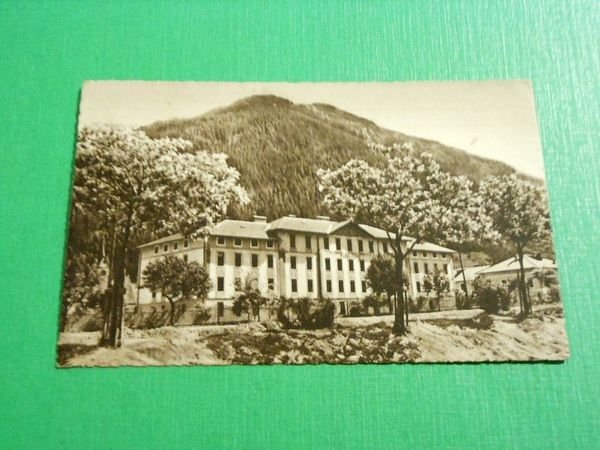 Cartolina Predazzo - Caserma della Scuola Alpina di Finanza 1947