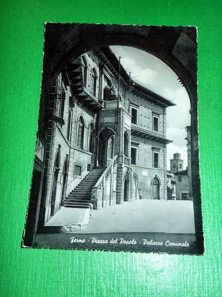 Cartolina Fermo - Piazza del Popolo - Palazzo Comunale 1955