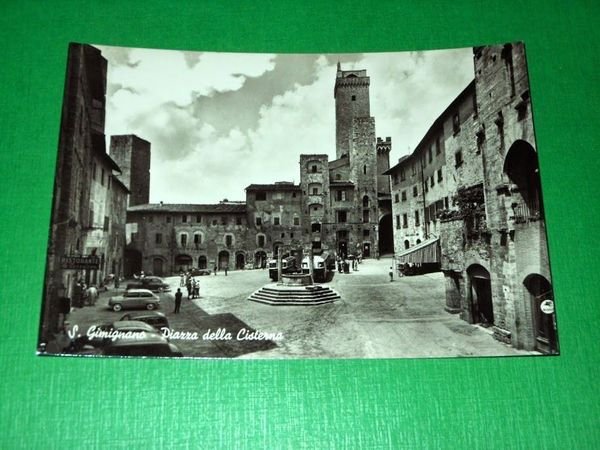Cartolina S. Gimignano - Piazza della Cisterna 1955 ca