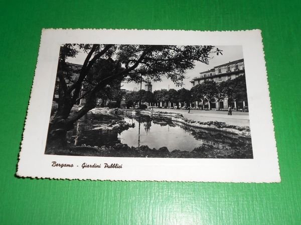 Cartolina Bergamo - Giardini Pubblici 1954