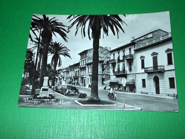 Cartolina Viareggio - Viale Manin 1961