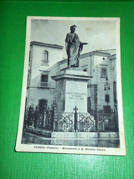 Cartolina Venosa ( Potenza ) - Monumento a Q. Horatio … | Immagine principale