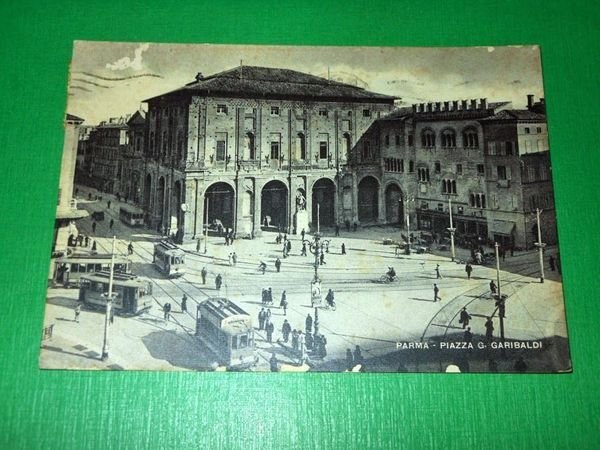 Cartolina Parma - Piazza G. Garibaldi 1952