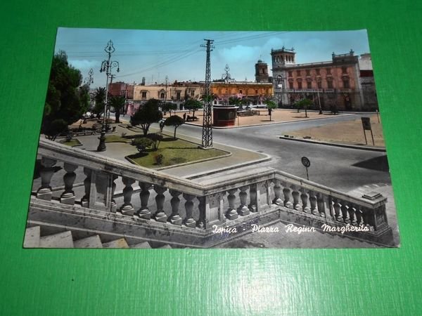 Cartolina Ispica - Piazza Regina Margherita 1967