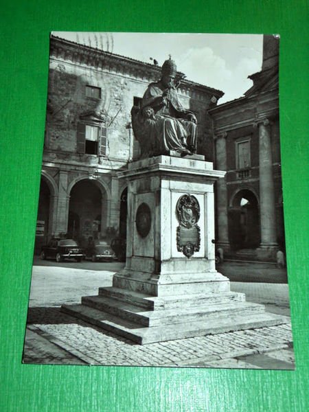 Cartolina Camerino - Monumento a Sisto V° 1961