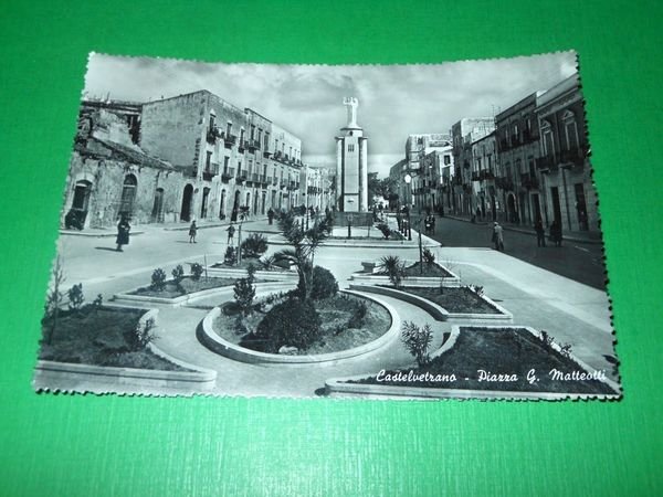 Cartolina Castelvetrano ( Trapani ) - Piazza G. Matteotti 1954 | Immagine principale