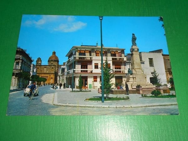Cartolina Francavilla Fontana - Piazza Vittorio Emanuele e Monumento ai …