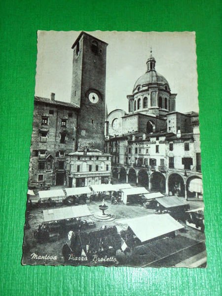 Cartolina Mantova - Piazza Broletto 1954