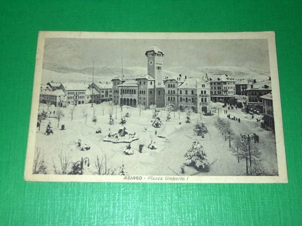 Cartolina Asiago - Piazza Umberto I 1935 ca