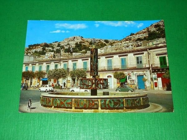 Cartolina Modica - Fontana e Piazza Corrado Rizzone 1975