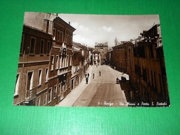 Cartolina Rovigo - Via Miani e Porta S. Bortolo 1948