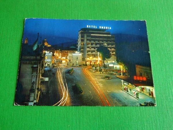 Cartolina Foligno di notte - Piazzale di Porta Romana 1965 … | Immagine principale
