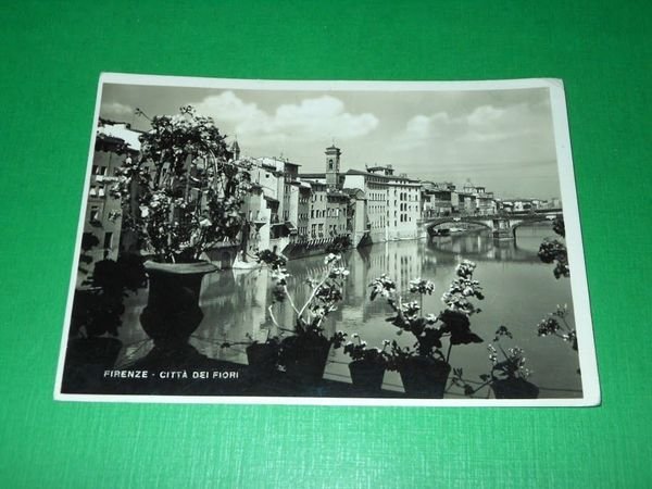 Cartolina Firenze - Città dei Fiori - Scorcio panoramico 1948 | Immagine principale