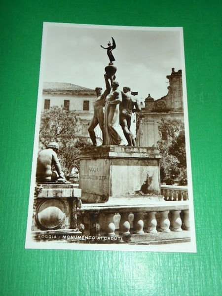 Cartolina Foggia - Monumento ai Caduti 1935 ca