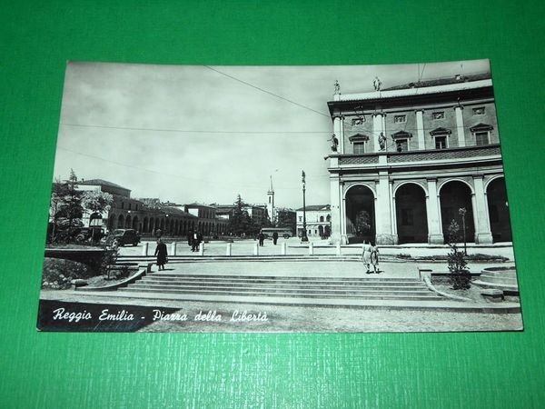 Cartolina Reggio Emilia - Piazza della Libertà 1950