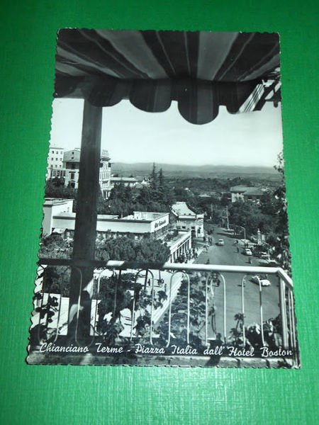 Cartolina Chianciano Terme - Piazza Italia dall' Hotel Boston 1955