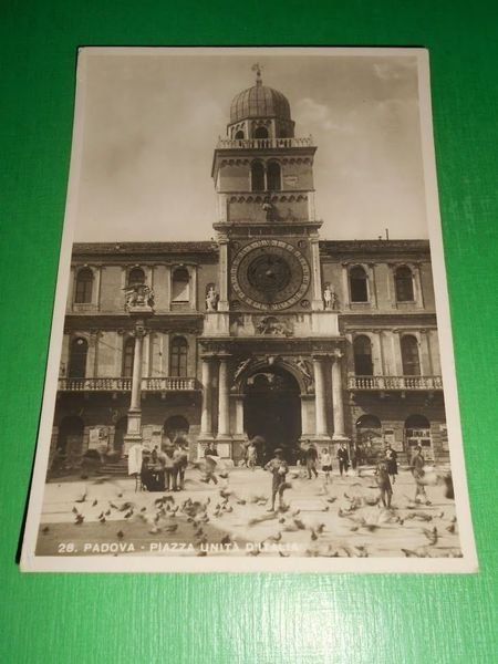 Cartolina Padova - Piazza Unità d' Italia 1941