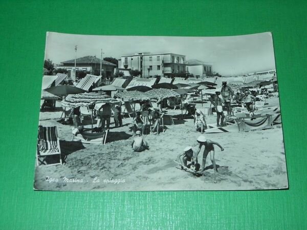 Cartolina Igea Marina - La spiaggia 1960 ca.