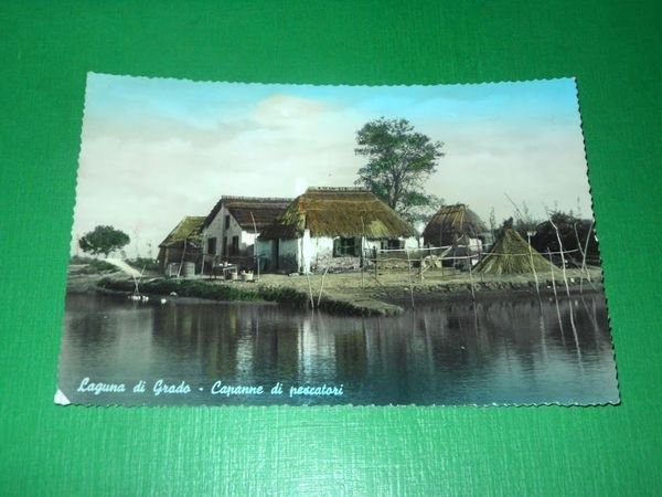 Cartolina Laguna di Grado - Capanne di pescatori 1960 ca