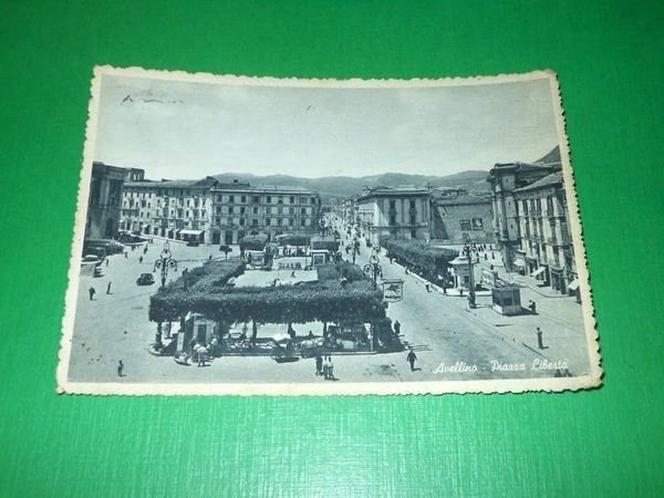 Cartolina Avellino - Piazza Libertà 1954.