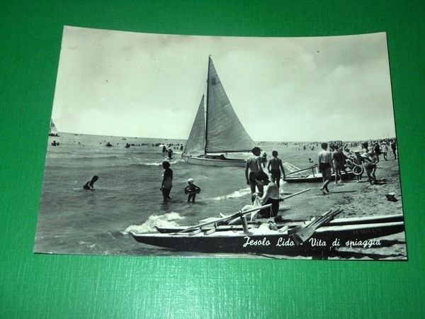Cartolina Jesolo Lido - Vita di spiaggia 1955 ca