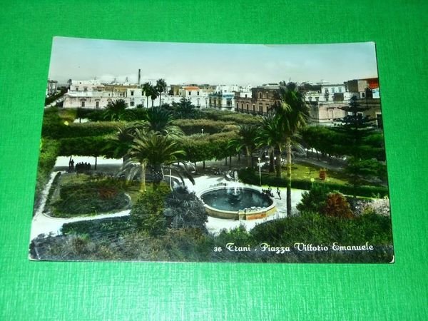 Cartolina Trani - Piazza Vittorio Emanuele 1954