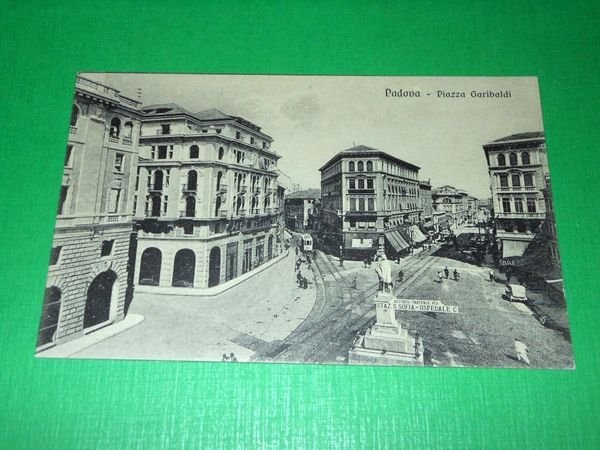 Cartolina Padova - Piazza Garibaldi 1920 ca